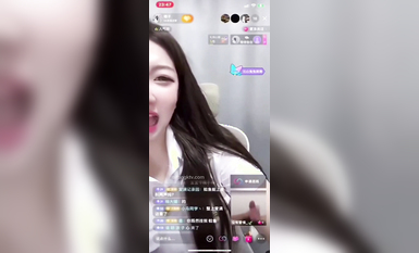 最新《瘋狂抖音》外篇之《抖音擦邊》眾女神直播中各種閃現走光刷邊 露毛露屁 凸點誘惑 (97)