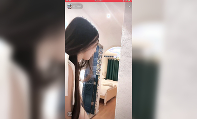 最新《瘋狂抖音》外篇之《抖音擦邊》眾女神直播中各種閃現走光刷邊 露毛露屁 凸點誘惑 (94)