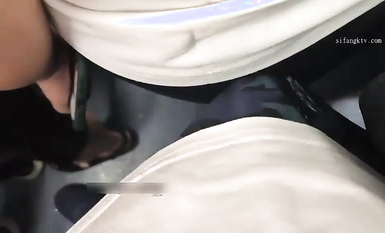 色膽包天頂臀系列-頂女高中生2