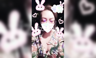 推特女神『大婊姐』深情解說每一個淫亂不堪的故事_當著老公面被他朋友無套插入的三人大戰 (16)