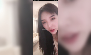 最新《瘋狂抖音》外篇之《抖音擦邊》眾女神直播中各種閃現走光刷邊 露毛露屁 凸點誘惑 (88)