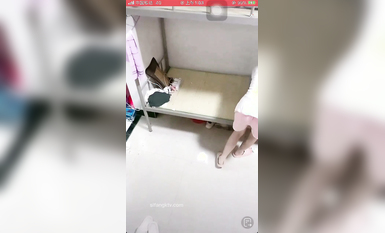 最新《瘋狂抖音》外篇之《抖音擦邊》眾女神直播中各種閃現走光刷邊 露毛露屁 凸點誘惑 (125)