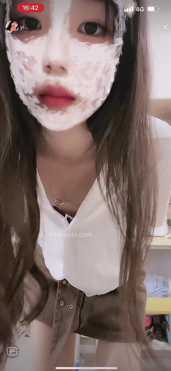 最新《瘋狂抖音》外篇之《抖音擦邊》眾女神直播中各種閃現走光刷邊 露毛露屁 凸點誘惑 (130)