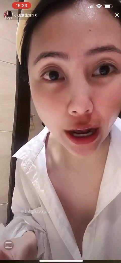 最新《瘋狂抖音》外篇之《抖音擦邊》眾女神直播中各種閃現走光刷邊 露毛露屁 凸點誘惑 (113)