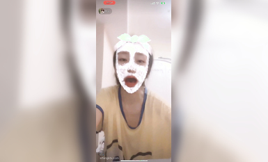 最新《瘋狂抖音》外篇之《抖音擦邊》眾女神直播中各種閃現走光刷邊 露毛露屁 凸點誘惑 (47)