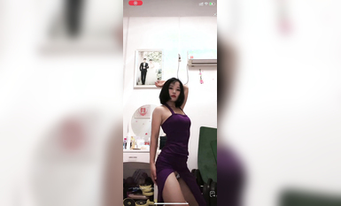 最新《瘋狂抖音》外篇之《抖音擦邊》眾女神直播中各種閃現走光刷邊 露毛露屁 凸點誘惑 (149)