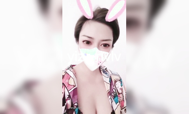 推特女神『大婊姐』深情解說每一個淫亂不堪的故事_當著老公面被他朋友無套插入的三人大戰 (2)