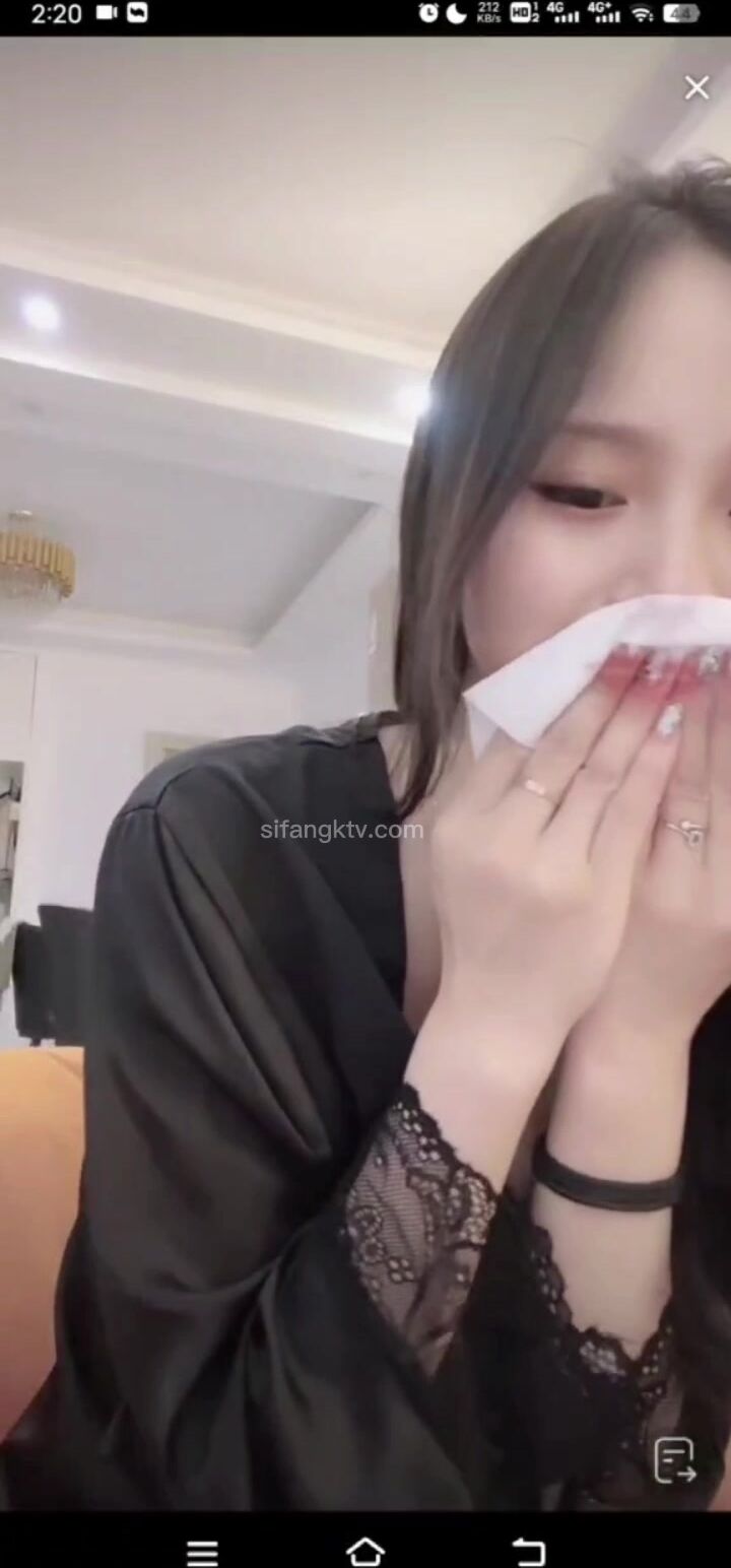 最新《瘋狂抖音》外篇之《抖音擦邊》眾女神直播中各種閃現走光刷邊 露毛露屁 凸點誘惑 (144)