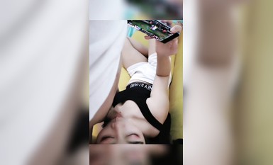 雙馬尾蘿莉『芽芽不乖』2022版最新私拍 邊看片邊和哥哥做愛 完美露臉 高清 (15)