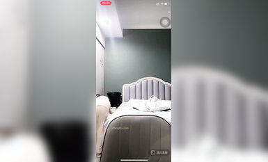 最新《瘋狂抖音》外篇之《抖音擦邊》眾女神直播中各種閃現走光刷邊 露毛露屁 凸點誘惑 (111)