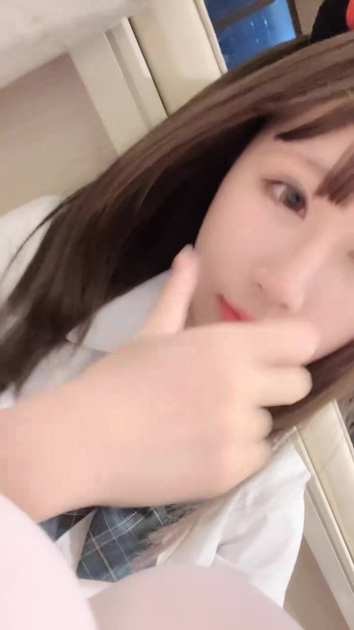 【京魚兒】19歲童顏巨乳少女~學生服~公園涼亭刺激玩跳蛋! (11)