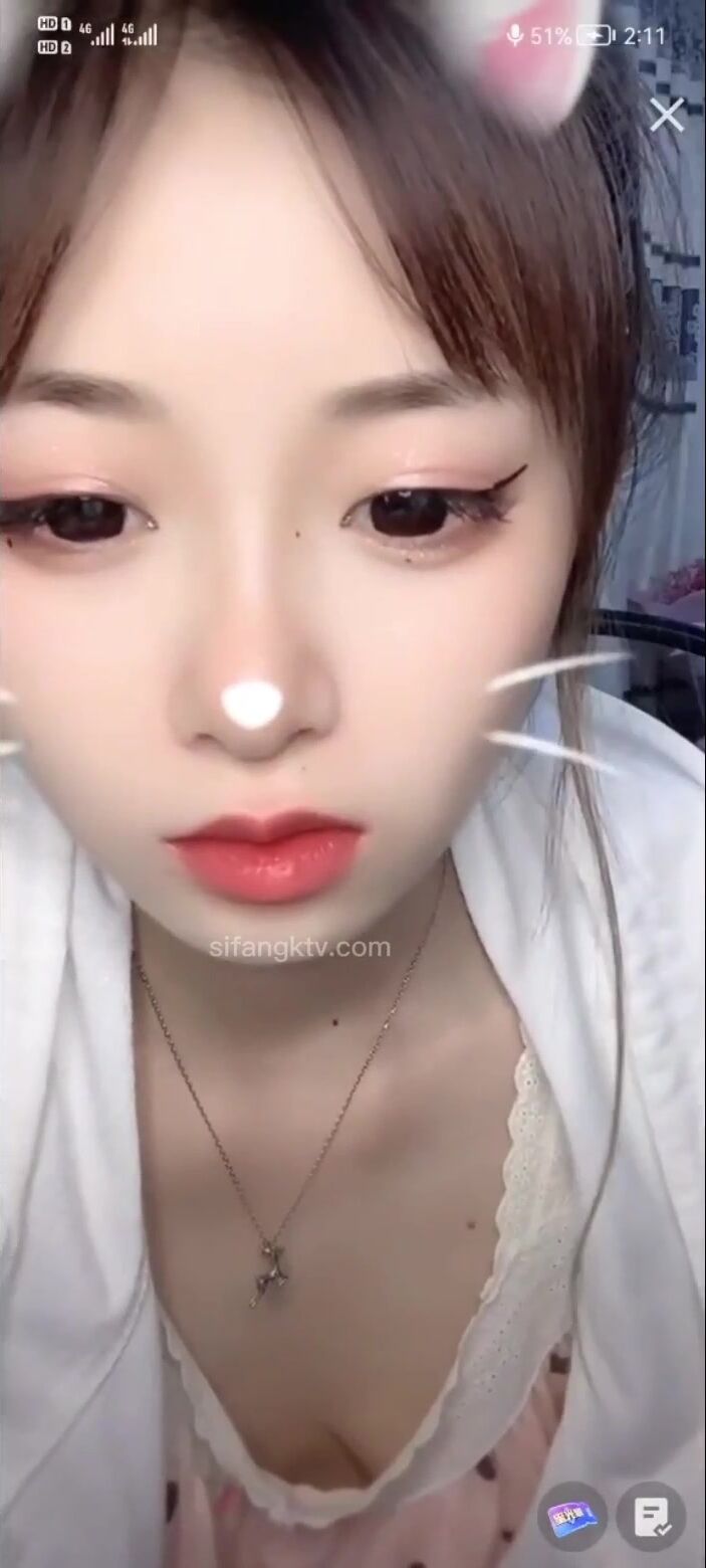 最新《瘋狂抖音》外篇之《抖音擦邊》眾女神直播中各種閃現走光刷邊 露毛露屁 凸點誘惑 (117)