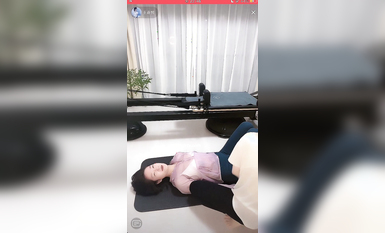 最新《瘋狂抖音》外篇之《抖音擦邊》眾女神直播中各種閃現走光刷邊 露毛露屁 凸點誘惑 (152)