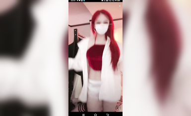 最新《瘋狂抖音》外篇之《抖音擦邊》眾女神直播中各種閃現走光刷邊 露毛露屁 凸點誘惑 (8)