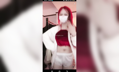 最新《瘋狂抖音》外篇之《抖音擦邊》眾女神直播中各種閃現走光刷邊 露毛露屁 凸點誘惑 (8)