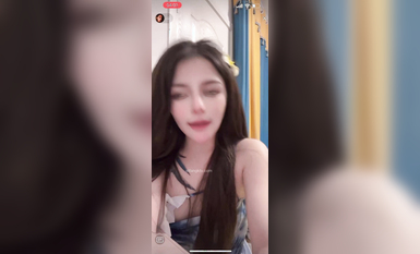 最新《瘋狂抖音》外篇之《抖音擦邊》眾女神直播中各種閃現走光刷邊 露毛露屁 凸點誘惑 (89)