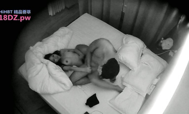 盜錄蜂腰巨乳美少婦與上司開房互舔攻守兼備無套內射／大學眼鏡男酒店束縛苗條白皙大奶女友深喉各種體位抽插等 03