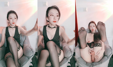 【雪奈luck】風騷御姐_長腿騷姐姐激情裸舞_刺激拚命道具自慰抽插 (7)