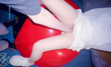 海角社區（意淫自己妹妹）公園里跟妹妹野戰，淫亂妹妹，真是驚心動魄的夜晚