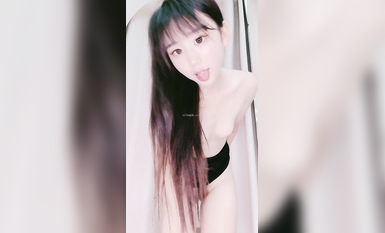 【水槍噴】又騷又嗲！身材極好的漂亮學妹！激情裸舞_道具自慰 (9)