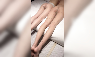 推特大神 big大烟枪3p 反差母狗