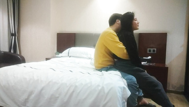 約外圍女神，很主動索求，顏值高，身材好，膚白貌美，滿目含情秋波陣陣，共度春宵一刻高潮迭起