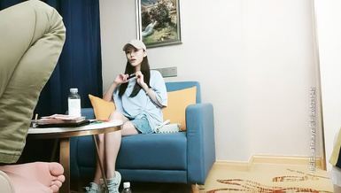 大圈外圍妹子，鴨舌帽大長腿操的妹子，叫聲啊啊啊很好聽，嫌妹子假叫搞一會讓妹子走了