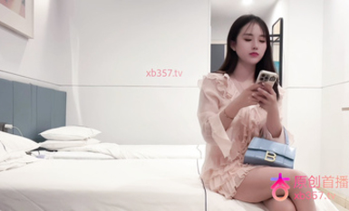 【4K增強字幕版】大熊探花-極品溫柔甜美學生妹兼職外圍，後入猛插！好身材大長腿 清純與風騷並存！