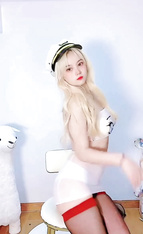 快手騷主播【小玲鐺】高顏值網紅小妹付費頭等艙騷舞 (25)