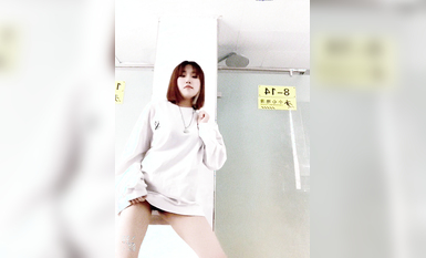 青春無敵 SS級大奶完美身材推特女神希希第二季重金私人訂制露臉裸舞紫薇高潮吐舌頭翻白眼狠是賣力 (11)