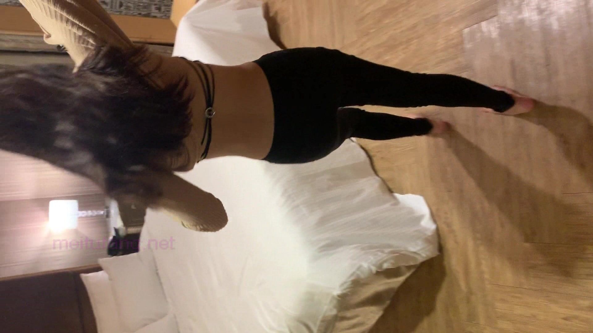 【台灣情侶泄密流出】 超可愛的長發小嫩妹和男友啪啪被曝光 (6)