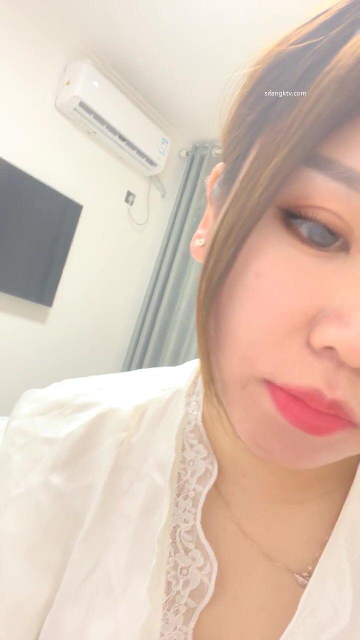 【面色潮紅】巨乳肥臀御姐~花樣百出~無套中出銷魂淫~2 (5)