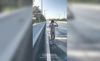 推特極品反差婊『小妮子』攜雙閨蜜極限露出 戶外全裸 野戰跪舔 黑絲啪啪 高清xiaonizi第二彈 (7)