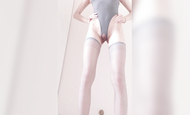 青春無敵 抖音風極品身材長腿網紅嫩妹【野餐兔】高價定製裸舞一字馬大M腿頂胯BB張嘴 (15)