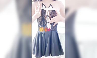 福利姬-琳琳子 - 白虎妹妹自慰 騎乘 COS合集 (11)