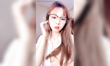 【蜜桃允兒】長腿御姐!_裸舞道具自慰啪啪狂射一身! (11)