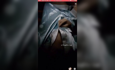 最新《瘋狂抖音》外篇之《抖音擦邊3》顏值主播直播各顯神通 閃現 走光露點 刷邊PK (182)