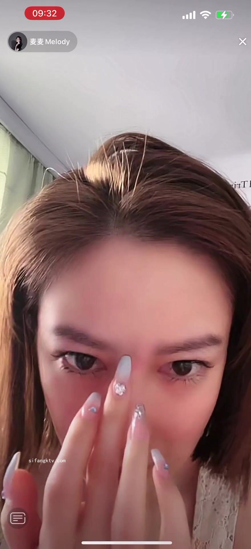 最新《瘋狂抖音》外篇之《抖音擦邊3》顏值主播直播各顯神通 閃現 走光露點 刷邊PK (211)