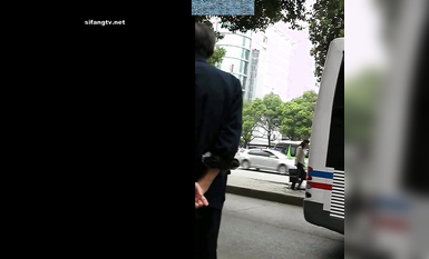 各種地方摸完女生翹臀或黑絲長腿就跑 各種尖叫聲 有的露臉 有的抄底 腎上腺素拉滿 太刺激 (9)