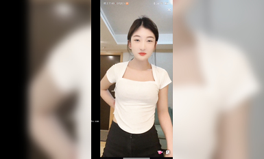 最新《瘋狂抖音》外篇之《抖音擦邊3》顏值主播直播各顯神通 閃現 走光露點 刷邊PK (227)