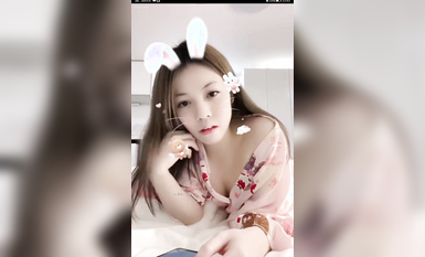 最新《瘋狂抖音》外篇之《抖音擦邊3》顏值主播直播各顯神通 閃現 走光露點 刷邊PK (212)