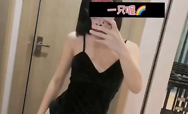 抖音80W粉絲推特網紅超萌蘿莉反差婊一隻喔私拍視圖大量流出人前露出3P喝尿野戰騷中極品 (73)