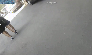 各種地方摸完女生翹臀或黑絲長腿就跑 各種尖叫聲 有的露臉 有的抄底 腎上腺素拉滿 太刺激 (12)