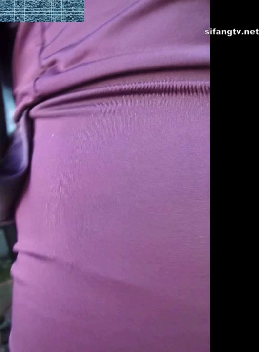 各種地方摸完女生翹臀或黑絲長腿就跑 各種尖叫聲 有的露臉 有的抄底 腎上腺素拉滿 太刺激 (11)