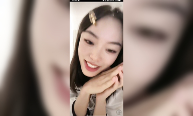 最新《瘋狂抖音》外篇之《抖音擦邊3》顏值主播直播各顯神通 閃現 走光露點 刷邊PK (145)