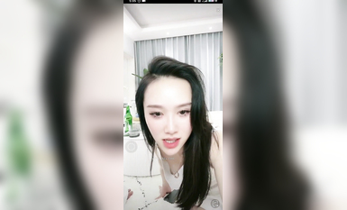 最新《瘋狂抖音》外篇之《抖音擦邊3》顏值主播直播各顯神通 閃現 走光露點 刷邊PK (231)