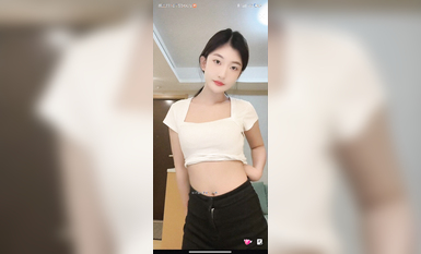 最新《瘋狂抖音》外篇之《抖音擦邊3》顏值主播直播各顯神通 閃現 走光露點 刷邊PK (228)