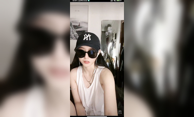 最新《瘋狂抖音》外篇之《抖音擦邊3》顏值主播直播各顯神通 閃現 走光露點 刷邊PK (36)