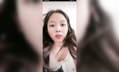 最新《瘋狂抖音》外篇之《抖音擦邊3》顏值主播直播各顯神通 閃現 走光露點 刷邊PK (202)