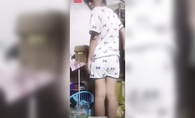 最新《瘋狂抖音》外篇之《抖音擦邊3》顏值主播直播各顯神通 閃現 走光露點 刷邊PK (201)